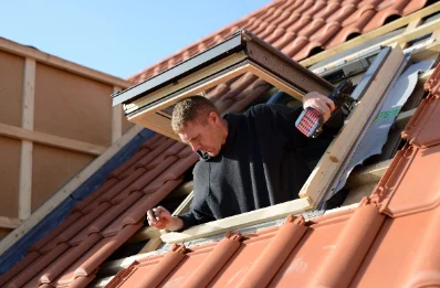 Pose de fenêtres de toit Velux à Biermes